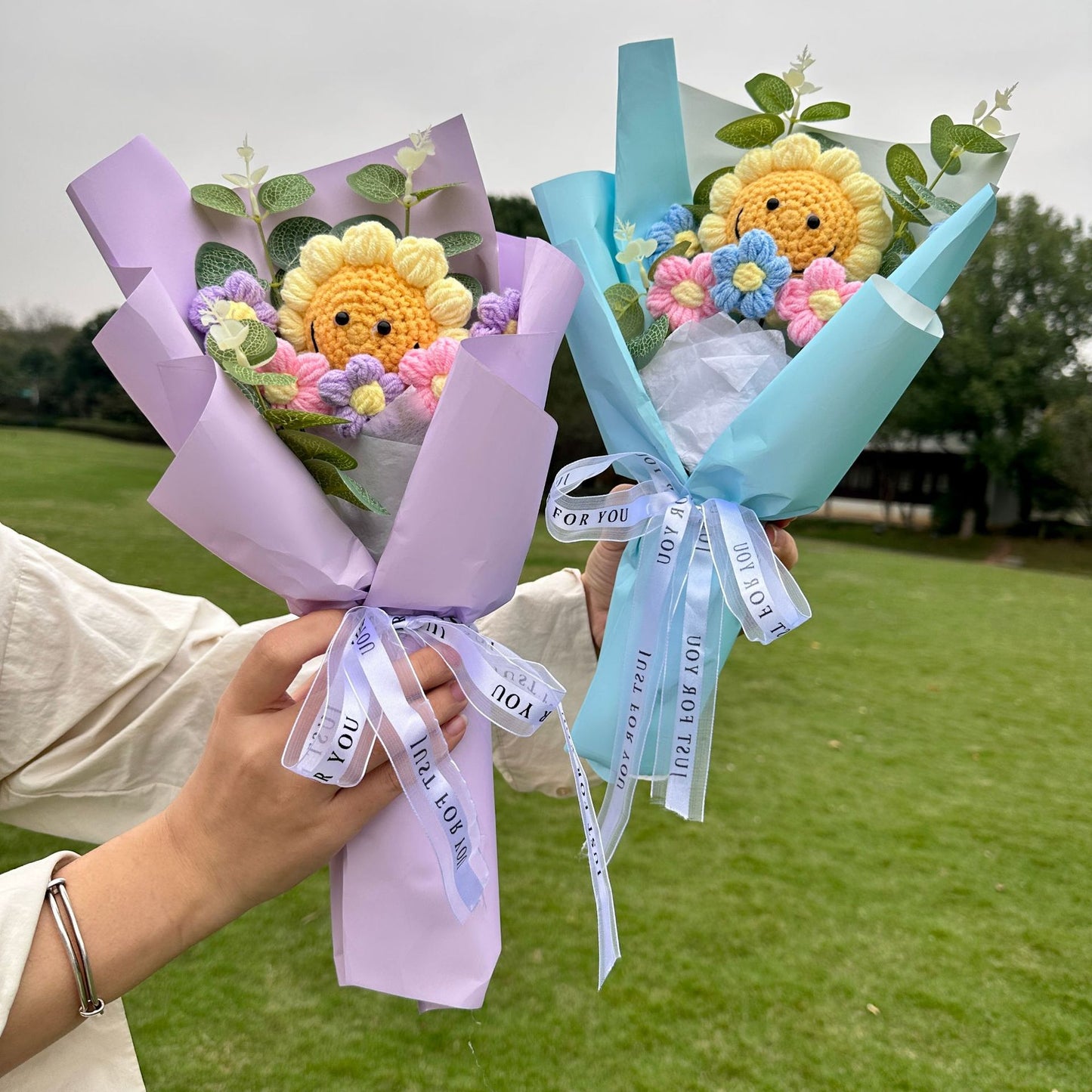 Hand-crocheted Smiley Face Sunflower Bouquet A Lovely Gift Conveying Warmth and Joy