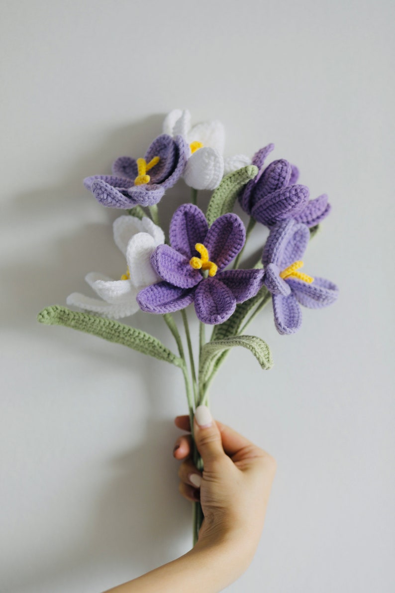 Bouquet di tulipani fatto a mano all'uncinetto, regalo per fidanzata, mamma, compleanno