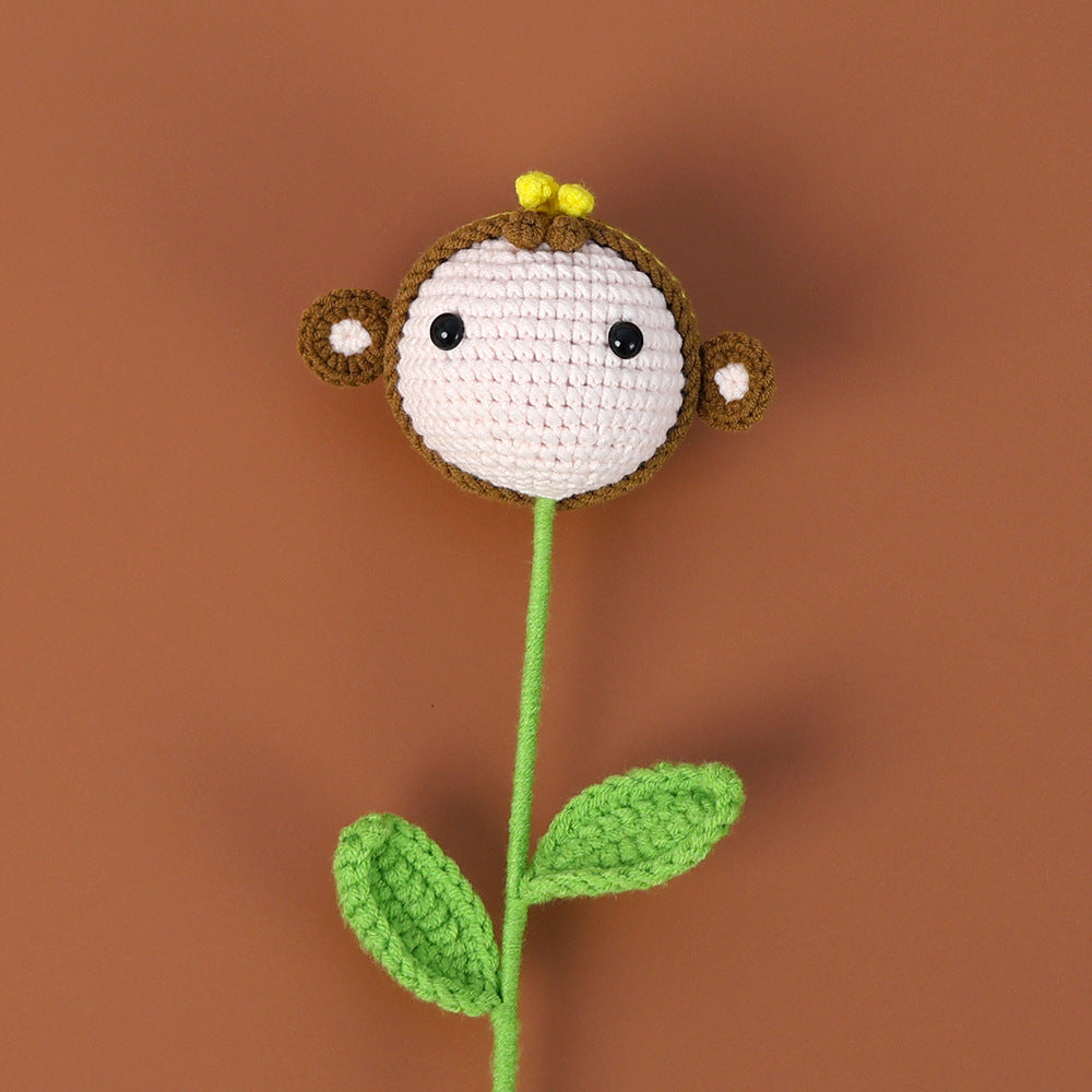 Adorabile bambola all'uncinetto a forma di fiore, carina, vivace e a tua scelta