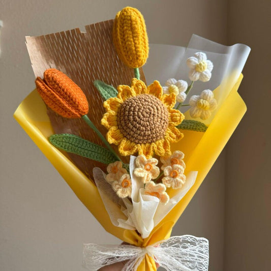 Bouquet di fiori all'uncinetto fatto a mano, un ricordo senza tempo