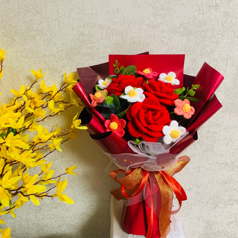 Crochet flowers bouquet handmade red rose flower ornaments cute A bunch of flower Anniversary bouquet Gift for her