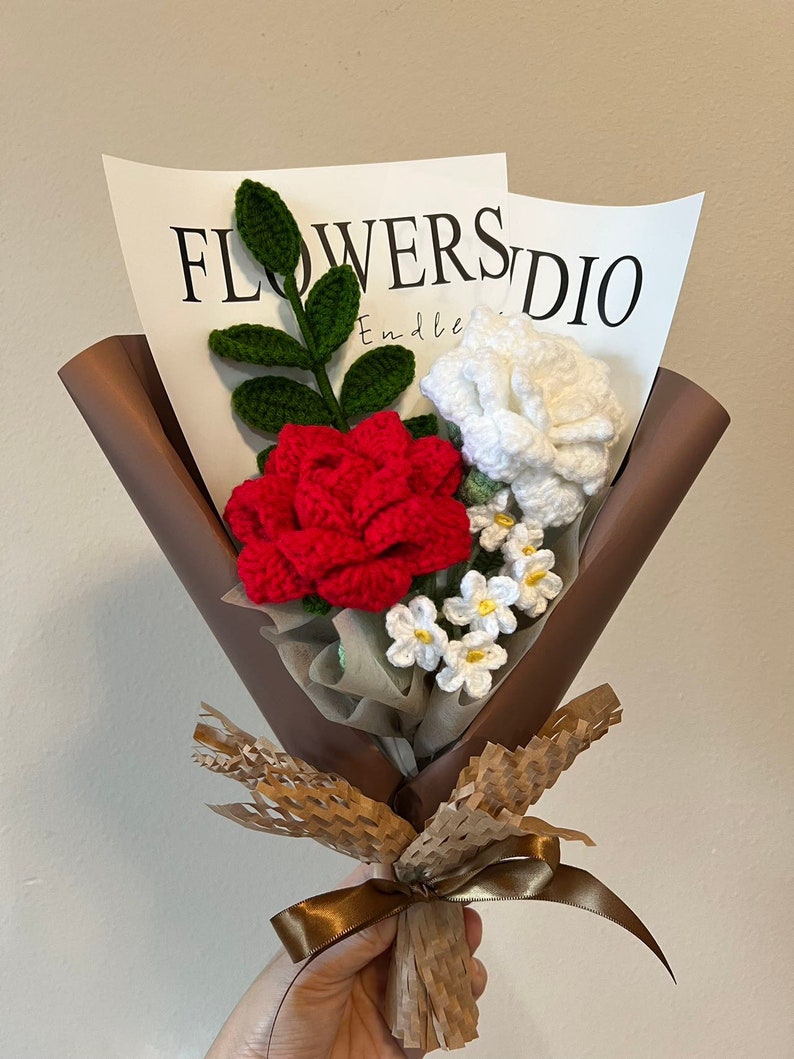 Hand-crocheted Flower Bouquet Handmade Rose Lily Bouquet A Timeless Gift