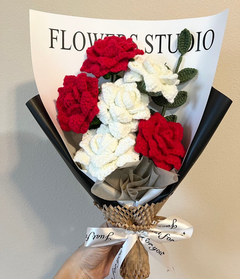 Hand-crocheted Flower Bouquet Handmade Rose Lily Bouquet A Timeless Gift